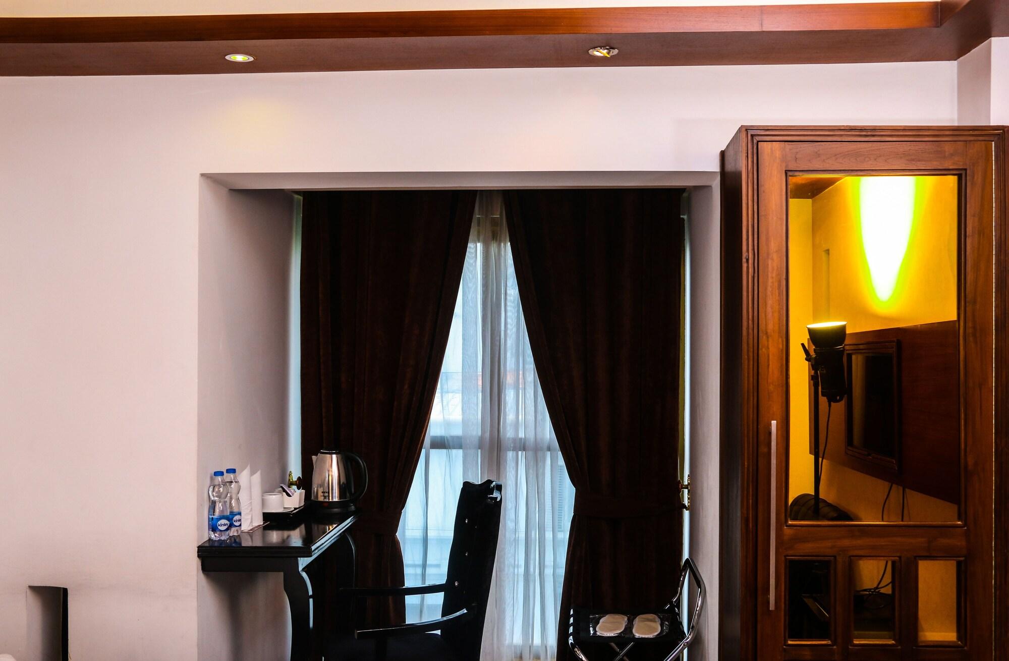Monsoon Inn Dhaka Buitenkant foto