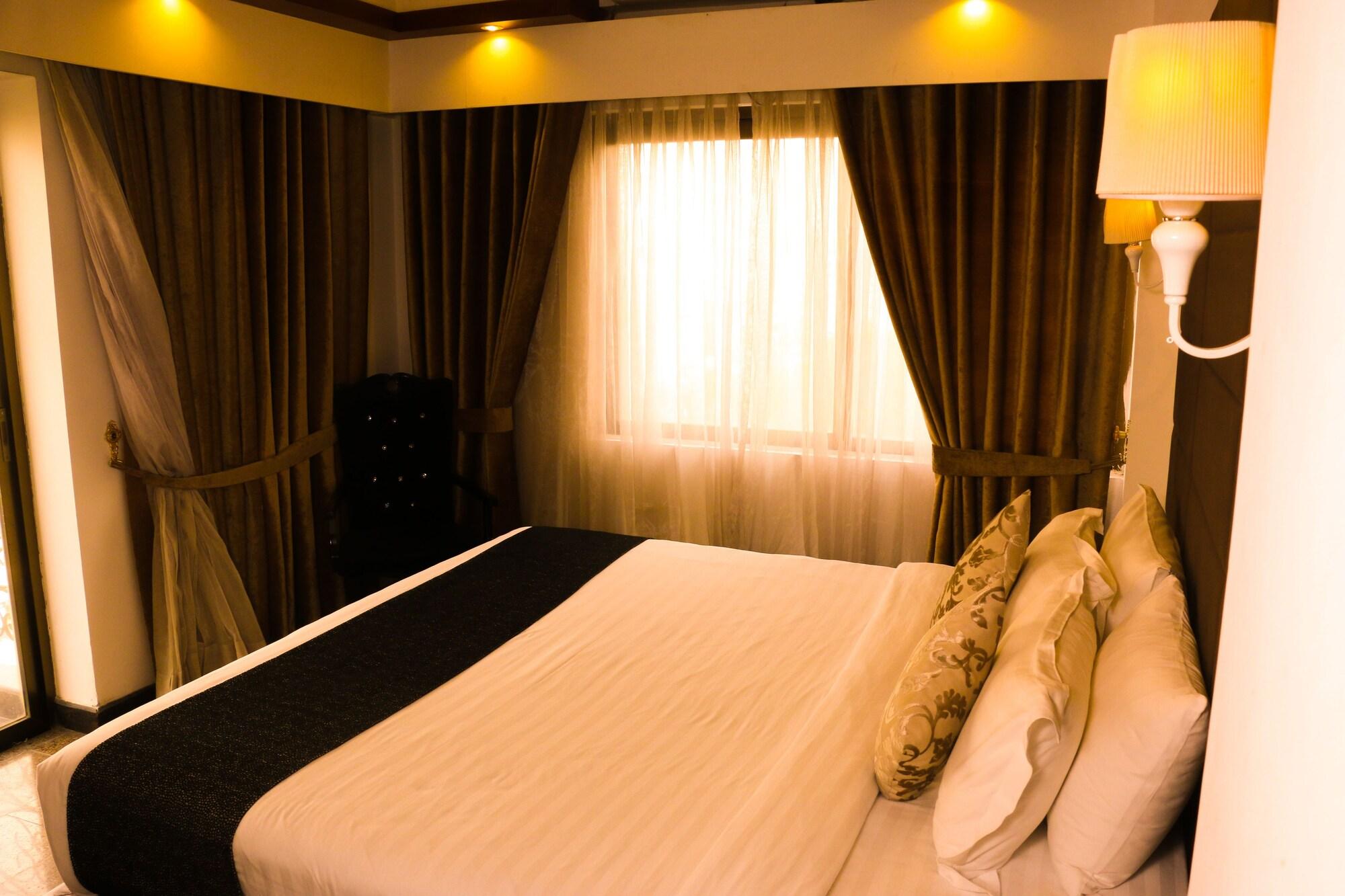 Monsoon Inn Dhaka Buitenkant foto