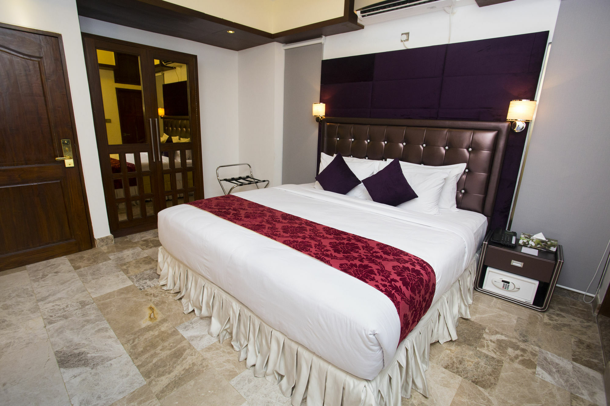 Monsoon Inn Dhaka Buitenkant foto